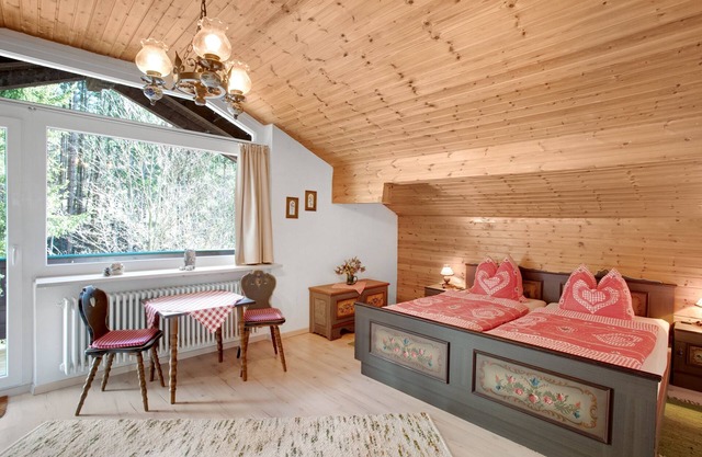 Apartment "Haus Reiteralm" with Balconies, Mountain View & Wi-Fi