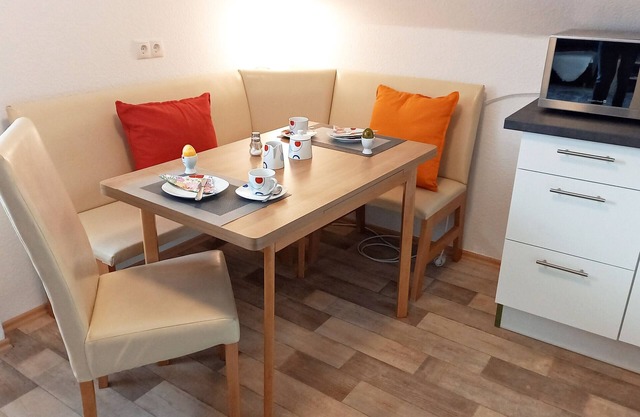 Apartment 'Haus Uni Koblenz Wohnung 3' with Shared Terrace and Wi-Fi
