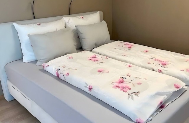 Apartment 'Heidi' with Shared Garden and Wi-Fi