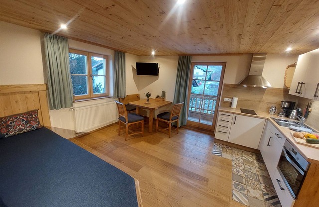 Apartment 'Heimatgefühl' with Shared Terrace, Shared Garden and Wi-Fi