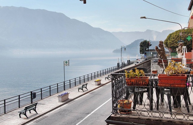 Apartment "Helvetia" on Lake Como with Lake View, Wi-Fi & Terrace