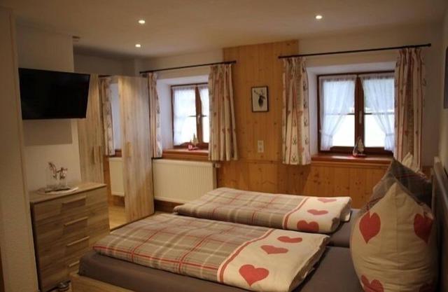 Apartment Herzklopfen 105qm, 2 bedrooms, living room, 2 bathrooms, sep WC, balcony, WLAN