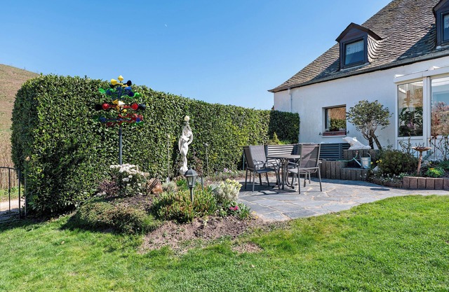 Apartment 'Hildegard Von Nell' with Shared Garden and Wi-Fi