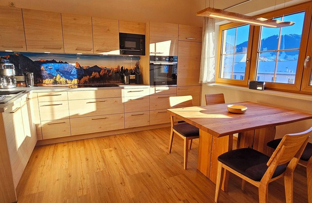 Apartment Hipp No. 10 - 67m² new building on the top floor with balcony, mountain and castle view Top location