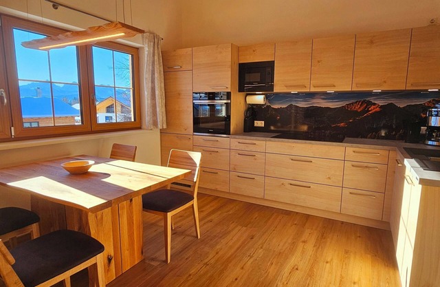 Apartment Hipp No. 11 - 67m² new building on the top floor with balcony, mountain and castle view Top location