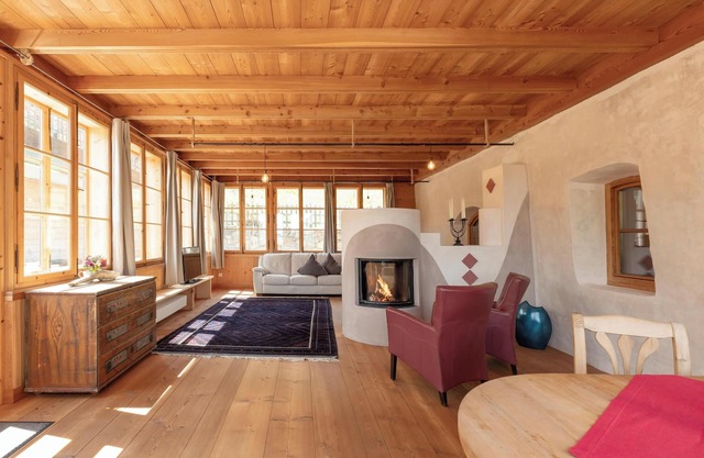 Apartment 'Hof Neuhaus Rosengarten' with Mountain View, Garden & Wi-Fi