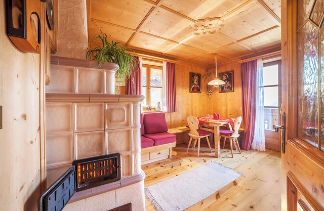 Apartment 'Hoferhof Bergspitze' with Mountain Views, Balcony & Wi-Fi