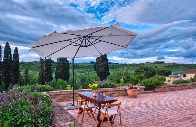Apartment 'Holiday Home In Tuscany' with Mountain View, Private Terrace and Wi-Fi