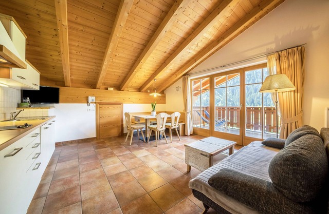 Apartment Hotel 'Naturresidenz Theistadl Apt 301' with Lake View, Garden & Wi-Fi