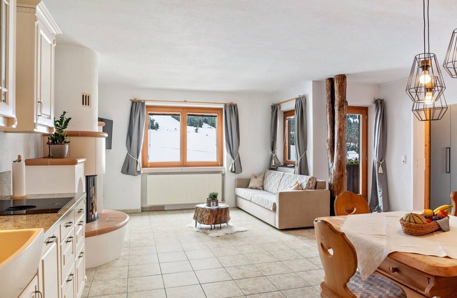 Apartment 'Hotel Sonnblick - Wohnung Rosl' with Mountain View, Shared Garden and Wi-Fi