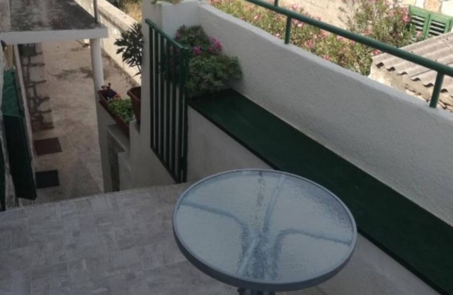 Apartment Antonio (10278-A1) - Murter - island Murter