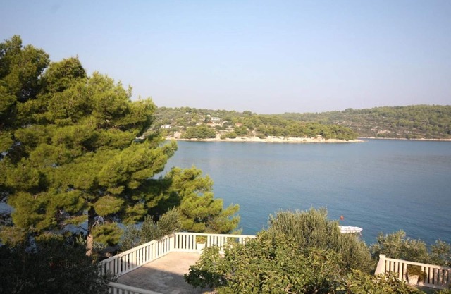 Apartment Jagoda (10205-A3) - Necujam - island Solta