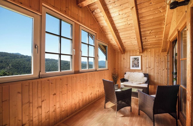 Apartment "Huanzhof Weißhorn" with Mountain View, Garden & Terrace