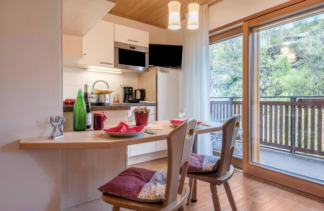 Apartment "Huberhof Gala" with Mountain View, Garden & Wi-Fi