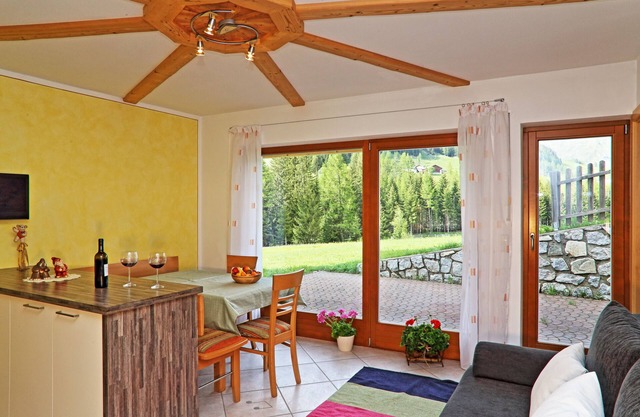 Apartment "Huterhof Wiesengrund 2" with Mountain View, Balcony & Wi-Fi