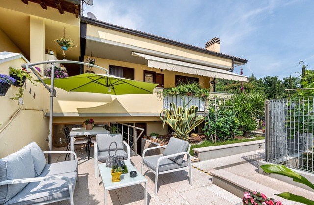 Apartment "Il Giardino Degli Agrumi" with Private Garden & Shared Pool