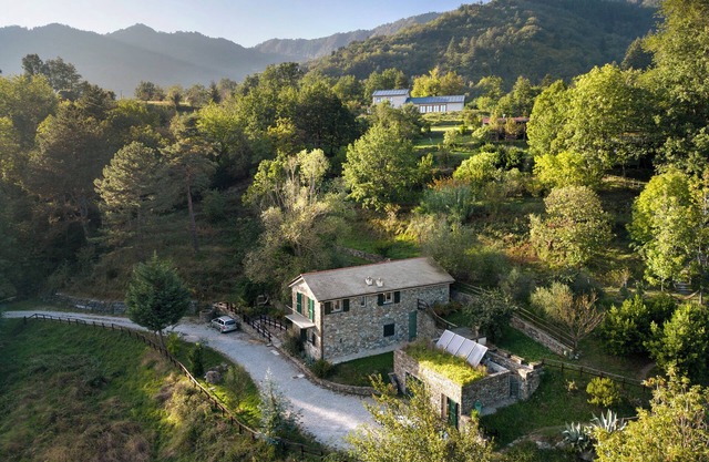 Apartment 'Il Mulino - Appartamento Terra' with Mountain View, Shared Garden and Balcony