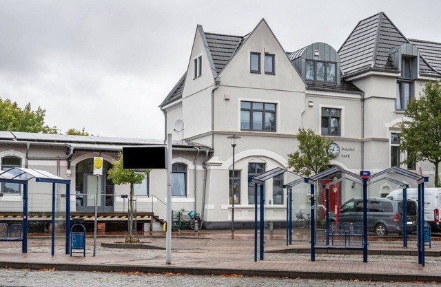 Apartment In A Hotel 'Wildeshauser Bahnhof 1' with Shared Terrace, Wi-Fi and Air Conditioning