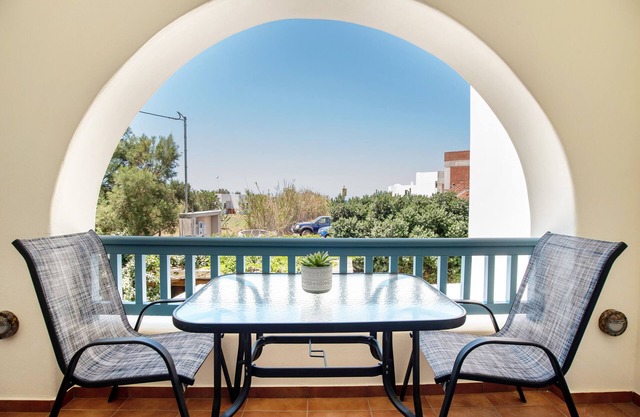 Apartment In A Hotel '9 Muses - Erato, Euterpe -' with Sea View, Wi-Fi and Air Conditioning