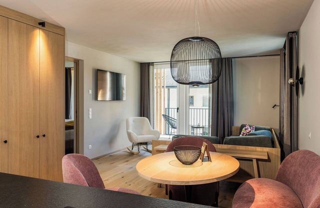 Apartment In A Hotel 'Apartment Harmony' with Sea View, Shared Garden and Wi-Fi