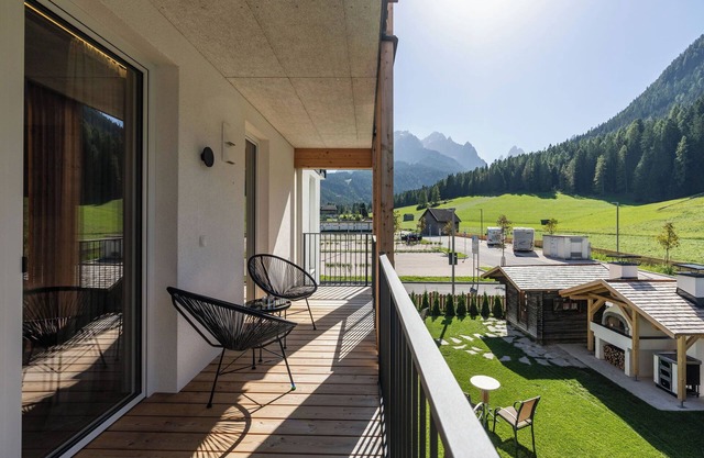 Apartment In A Hotel 'Apartment Home' with Sea View, Shared Garden and Wi-Fi