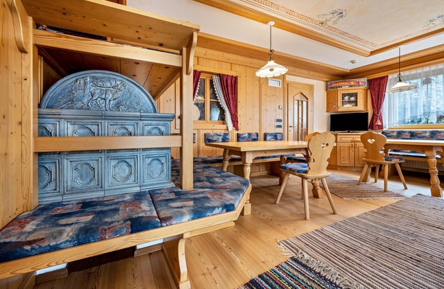 Apartment In A Hotel 'Residence Oberhauser Apt 4' with Mountain View, Balcony and Wi-Fi