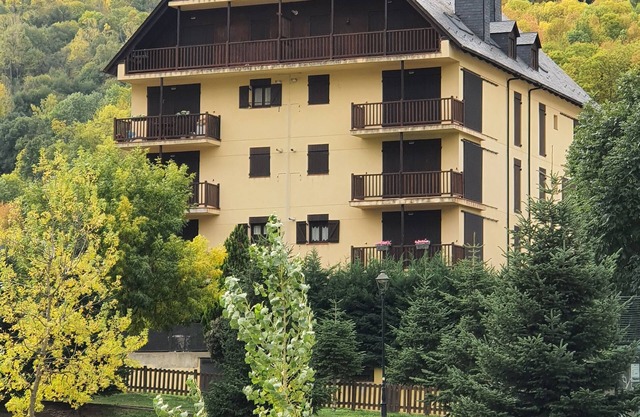 Apartment in a quiet area of Vielha for 6 people
