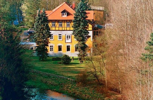 Apartment in a villa with park in Großschirma