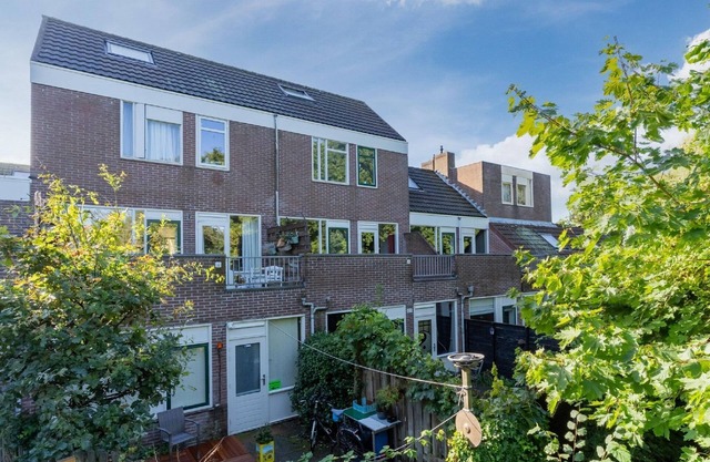 Apartment in Alkmaar with sea beach