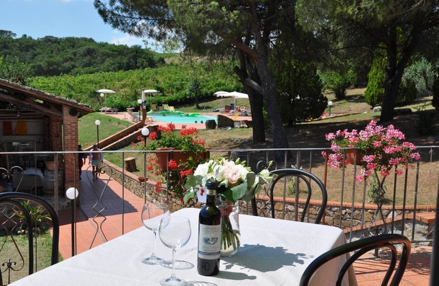 Apartment in an idyllic holiday complex in the middle of the B2 winery