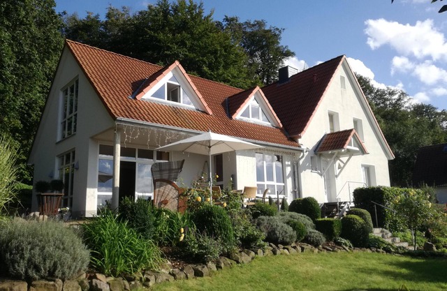 Apartment in an idyllic, sunny and quiet location on the edge of the forest with far-reaching views