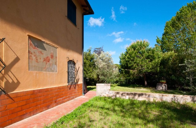 Apartment in an old Maremma farmhouse 250 meters from the Giannellal beach