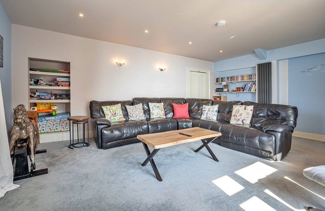 Apartment in Beaumaris with Snowdonia Views