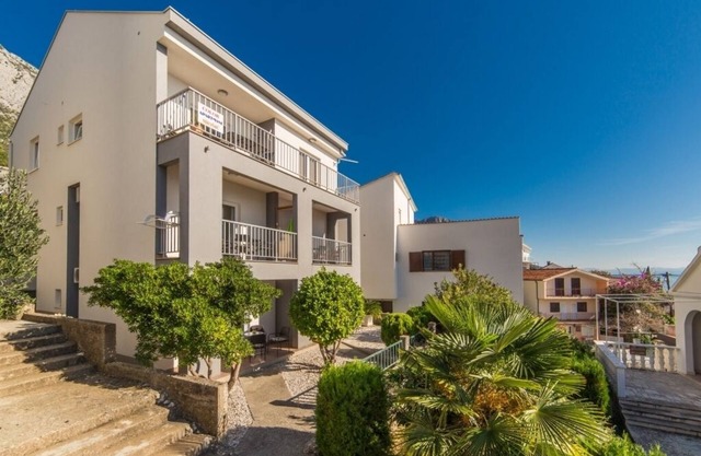 Apartment in Brist with Balcony, Air condition, WIFI (610-3)