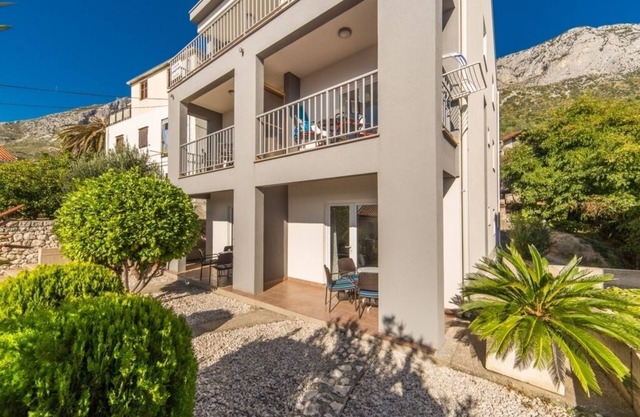 Apartment in Brist with Balcony, Air condition, WIFI (610-6)