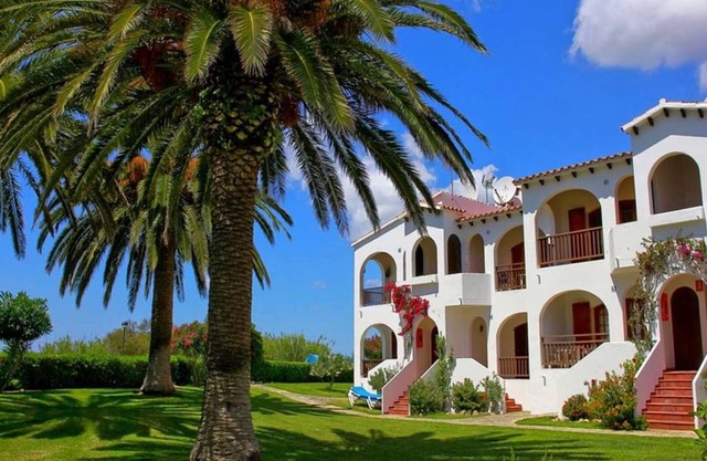 Apartment in Complex with Pool - Girasol Garden Superior 2 C