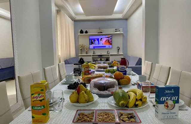 APARTMENT IN COPACABANA WITH 4 BEDROOMS-CLOSE TO THE BEACH, SUPERMARKET, SHOPS
