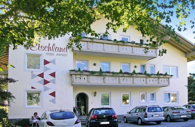 Apartment in Dorf Tirol near Tirol Castle