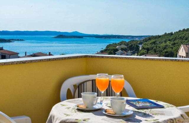 Apartment in Drage with Seaview, Balcony, Air condition, WIFI (566-1)