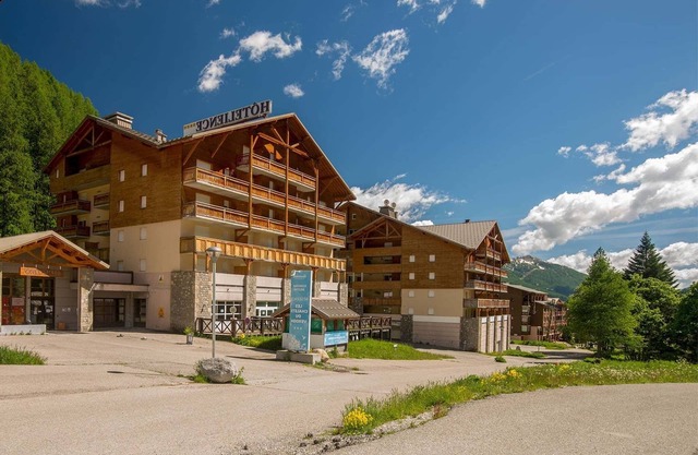 Apartment in France with Ski-In Access