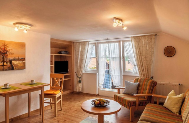Apartment in Gästehaus Lengdobler with Mountain View, Wi-Fi & Balcony