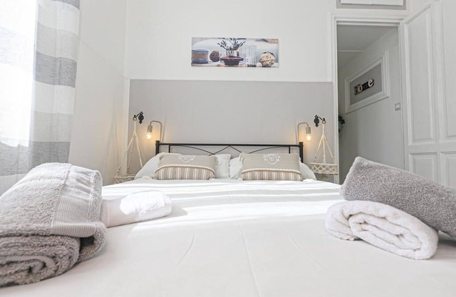 Apartment in Genoa with 2 bedrooms sleeps 5