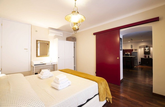 Apartment in Genoa with 1 bedrooms sleeps 4