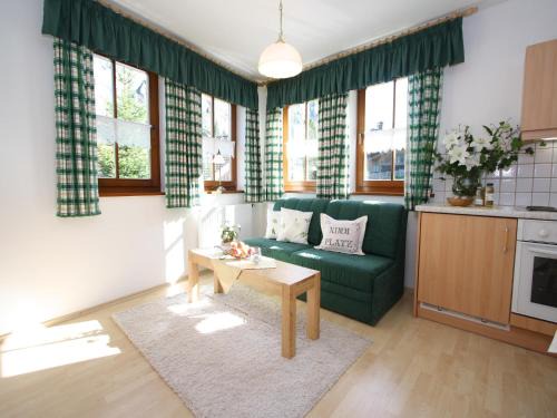 Apartment in Hüttschlag near Ski Bus