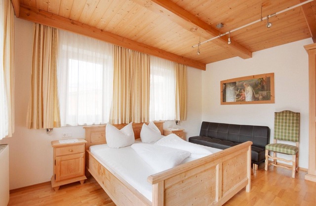 Apartment in Hainzenberg near Ski Slopes