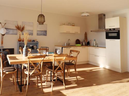 Apartment in Heeg with Heegermeer Views, cleaning included