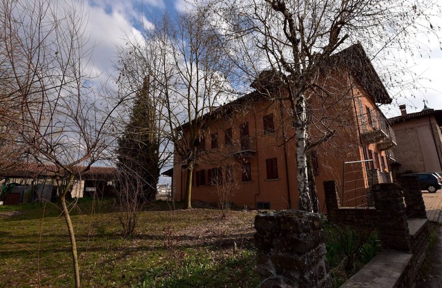 Apartment in Belvedere Langhe with Wine Views
