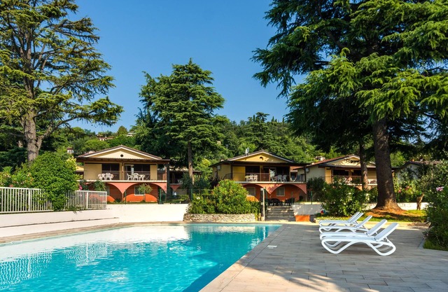 Apartment in Manerba del Garda near Lake Garda