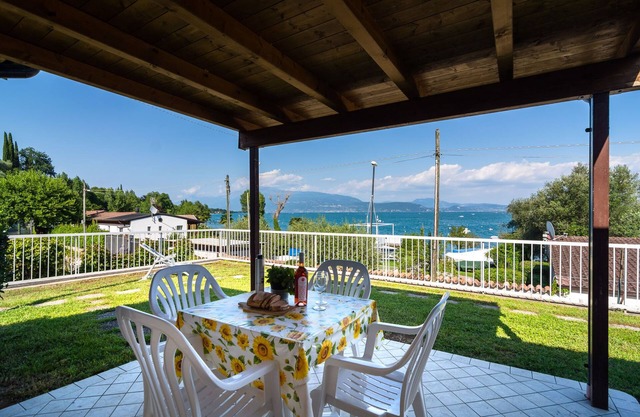 Apartment in Manerba del Garda near Lake Garda