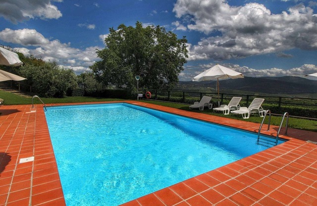 Apartment in Pergine Valdarno with Pool